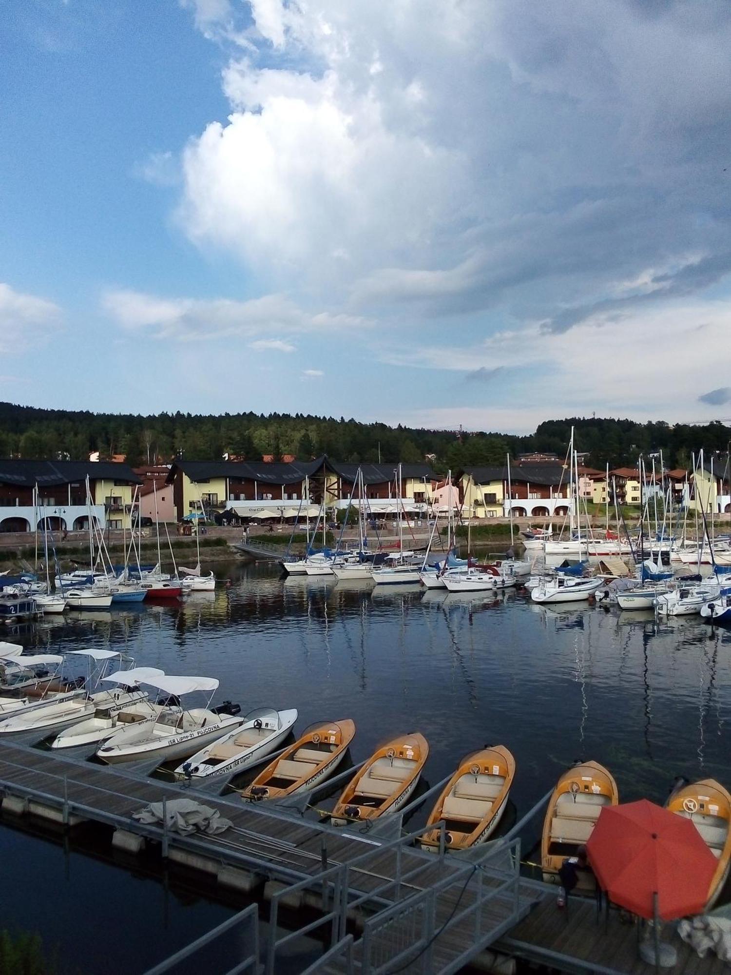 Apartman Leo Nr. 8 Lipno Nad Vltavou Exterior foto